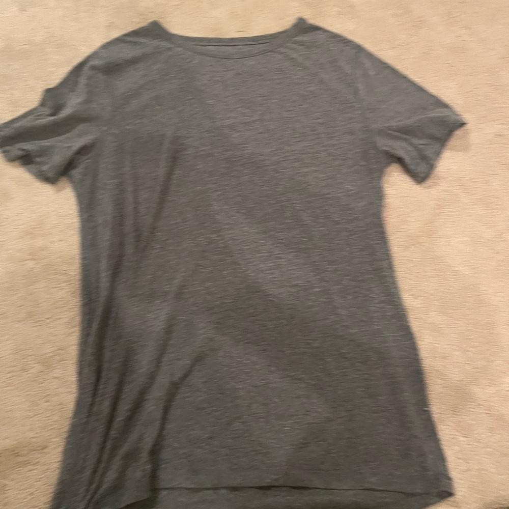 Gray t shirt